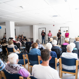 V Domu starejših občanov v Vrtojbi (photo: Rok Mihevc)