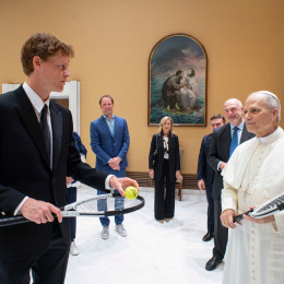 Leon XIV. in Jannik Sinner (photo: Vatican Media)