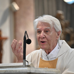 Pridigal je strunjanski župnik Bojan Ravbar (photo: Ubald Trnkoczy)