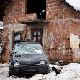 Prizor iz enega od romskih naselij (photo: Tamino Petelinšek / STA)