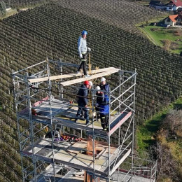 Pogled na zvonik v župniji Slovenska Bistrica (photo: Samo Mikulič)