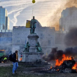 Protesti kmetov v Bruslju, februarja 2024 (photo: https://x.com/Franc_Bogovic)