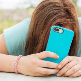 Otroci naj umetno inteligenco uporabljajo po pameti (photo: cyndidyoder83 / Unsplash)