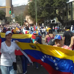 Marija Voglar na protestih v Venezueli leta 2019 (photo: Osebni arhiv)