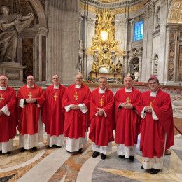 Slovenski škofje v vatikanski baziliki (photo: Primož Lorbek)