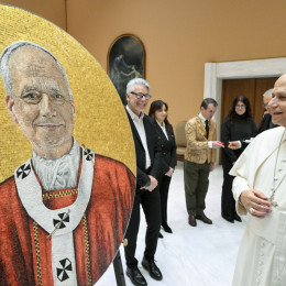 Papež Leon XIV. pred mozaično podobo (photo: Vatican Media)