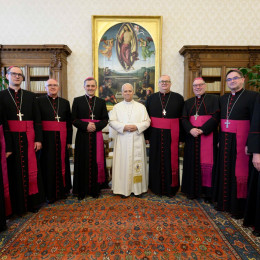 Slovenski škofje s papežem Leonom XIV. (photo: Vatican Media)