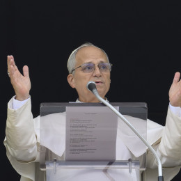 Papaž tudi danes nagovoril vernike po opoldanski molitvi (photo: Elisabetta Trevisan)