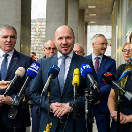 Marko Lotrič, Jernej Vrtovec in Tina Bregant (photo: Rok Rakun)