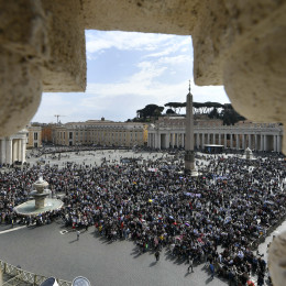 Trg sv. Petra (photo: Matteo Pernaselci/Vatican Media)