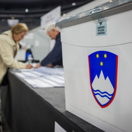Volitve, glasovanje, volilna skrinjica (photo: STA/Bor Slana)