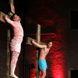 Prizor iz Ribniškega pasijona (photo: Matjaž Maležič)