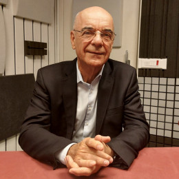 Tone Strnad v studiu Radia Ognjišče (photo: NL)