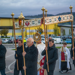 Vstajenska procesija (photo: Rok Mihevc)