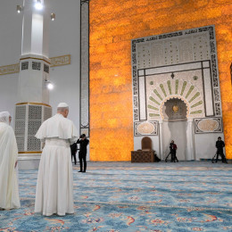 Papež v Veliki mošeji v Alžiru (photo: Vatican Media)