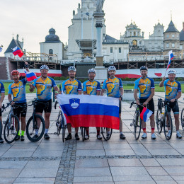 Romarji upanja na cilju pri Mariji v Čenstohovi (photo: Rok Mihevc)