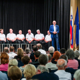 Slovesnost ob 35-letnici samostojnosti Slovenije in 78. rojstnem dnevu predsednika osamosvojitvene vlade Lojzeta Peterleta. (photo: Daniel Novakovič/STA)
