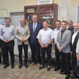 Minister Janez Cigler Kralj s predstavniki kmetijskih organizacij v Pomurju (photo: Vir: Ministrstvo za kmetijstvo)