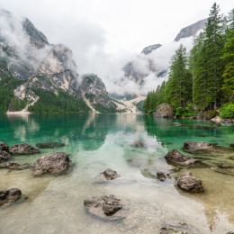 Sveža pitna voda iz gorskih izvirov - se zavedamo njene vrednosti? (photo: Pixabay)