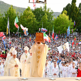 Zbrani pri sveti maši (photo: Radio Mir Medžugorje/ICMM)