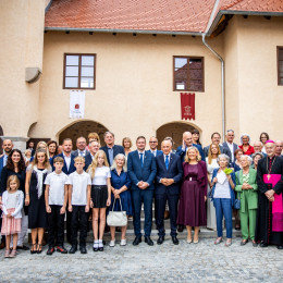 Zbrani na slovesnosti (photo: Siniša Kanižaj/STA)