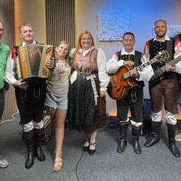 V studiu Radia Ognjišče smo gostili Ansambel Vihar (photo: ARO)
