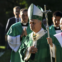Papež Leon v središču Laudatosi v Castel Gandolfu (photo: Elisabetta Trevisan)