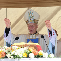 Škof Anton Jamnik (photo: marija.si)
