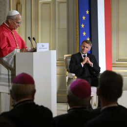 Papež Leon XIV. nagovarja francoske oblasti (photo: Vatican Media)