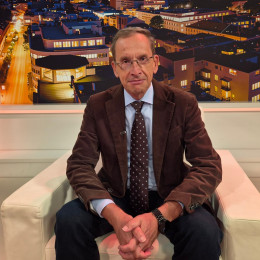 Gost oddaje profesor in publicist dr. Žiga Turk (photo: Planet TV)
