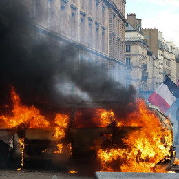 Mnozicni protesti v Parizu. (photo: Xinhua/STA)