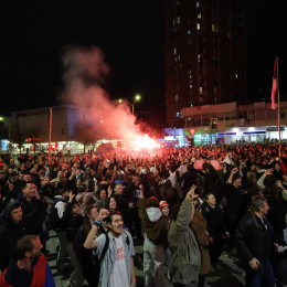 Veselje podpornikov Študentske liste na ulicah Beograda (photo: Beta/Hina/STA)