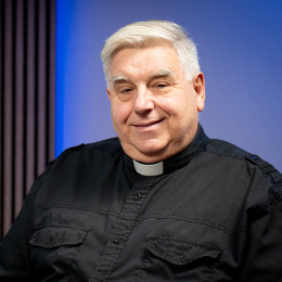 Duhovnik Zoran Kodela (photo: Izidor Šček)