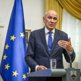 Predsednik vlade Janez Janša (photo: Daniel Novakovič/STA)