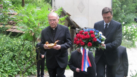 Nadškof Anton Stres in premier Borut Pahor (photo: Alen Salihović)