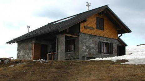 Dom na Matajurju (photo: Miran Mihelič)