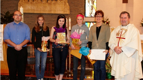 Štirje učenci so zaključili obisk sobotne slovenske šole (photo: Arhiv slovenske župnije v Hamiltonu)