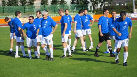 Nogomet druži Slovence (photo: Matjaž Merljak)
