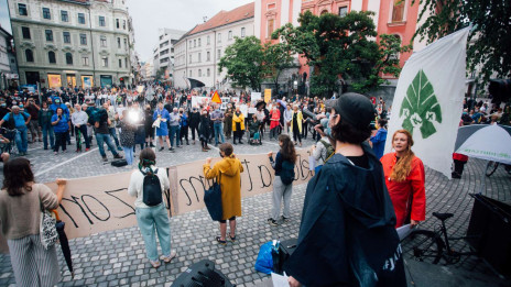 Protestniki v Ljubljani (photo: Nik Jevšnik / STA)