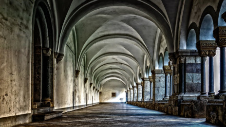 Samostanski hodnik (photo: Pixabay)