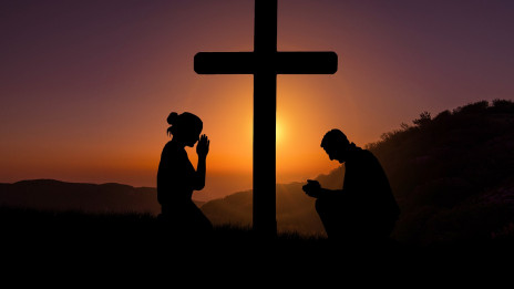 Molitev ob križu (photo: Pixabay)