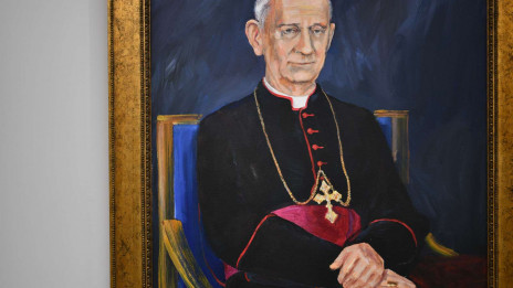 Portret nadškofa Alojzija Šuštarja (photo: Tamino Petelinšek/STA)