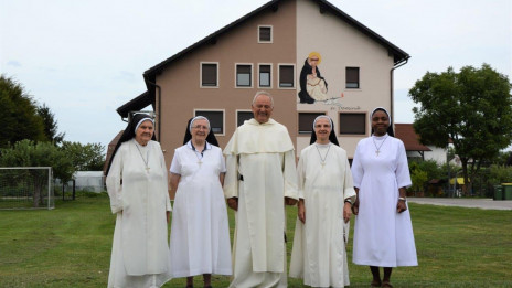 Sestre dominikanke Svete Katarine Sienske v župniji Petrovče (photo: FB Vanči Arzenšek)