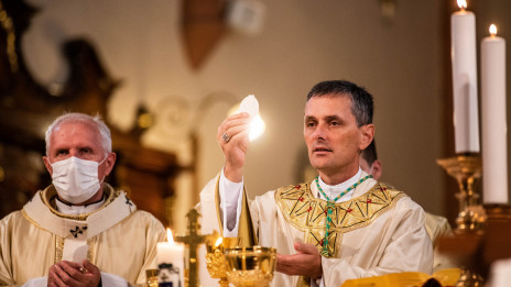 Novomeški škof Andrej Saje z ljubljanskim nadškofom Stanislavom Zoretom (photo: Škofija Novo mesto / Rok Mihevc)