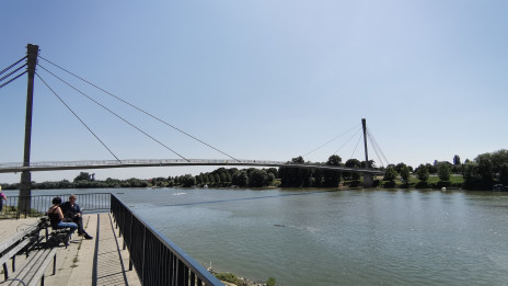 Peš most v Sremski Mitrovici (photo: ARO)