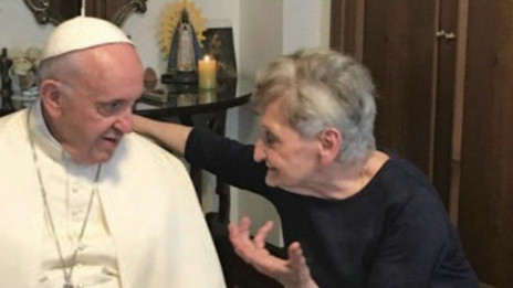 Sestrična Carla Rabezzana je papeža Frančiška obiskala v Vatikanu s svojo družino pred tremi leti (photo: Vatican News)