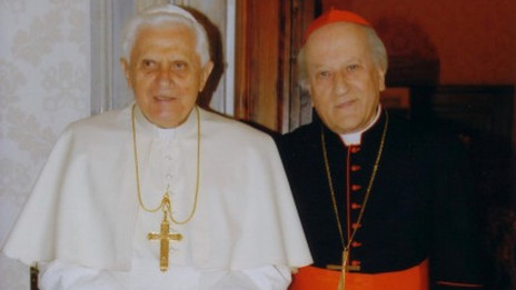 Zaslužni papež Benedikt XVI. in kardinal Franc Rode (photo: Vatican Media)