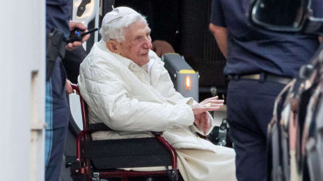 Zaslužni papež Benedikt XVI. (photo: DPA / STA)