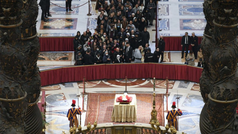 Slovo vernikov od Benedikta XVI. (photo: Vatican Media)