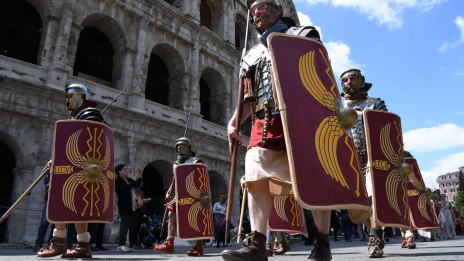 Rimski vojaki pred kolosejem (photo: STA)
